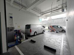 Solstice Business Center (D19), Factory #611825111